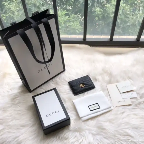 First bag ru MARMONT GUCCI CASE CARD 0705